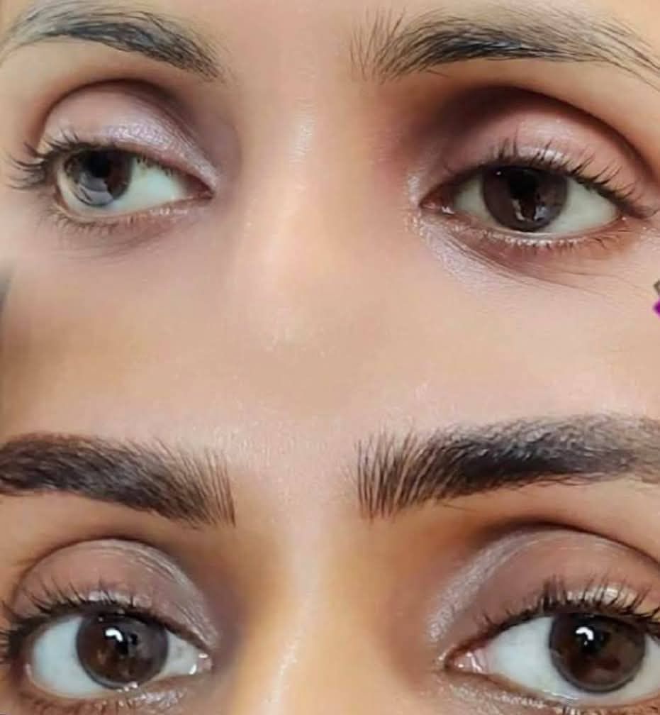 Soft Powder Brow Look
